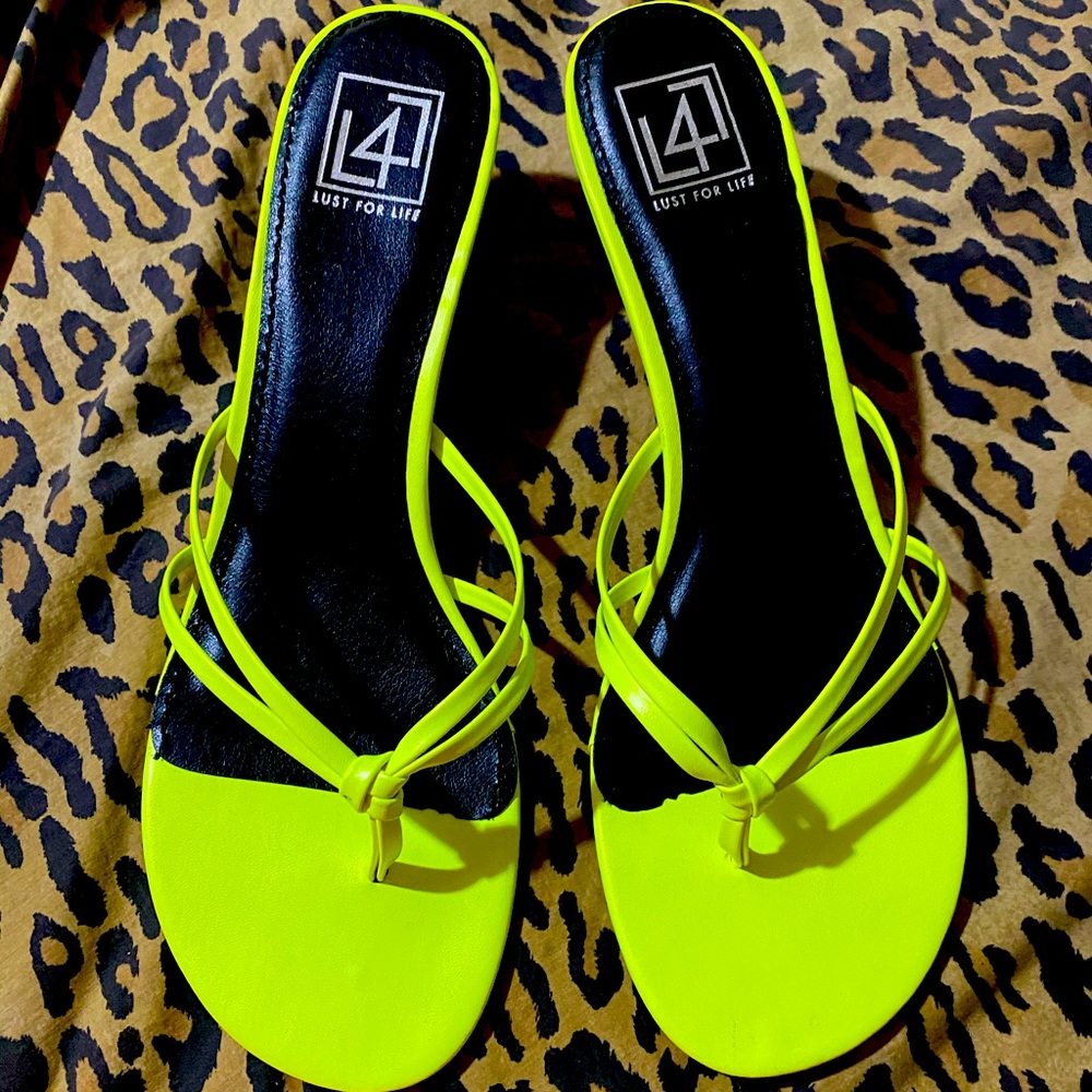 Size 11 neon green low heels never worn